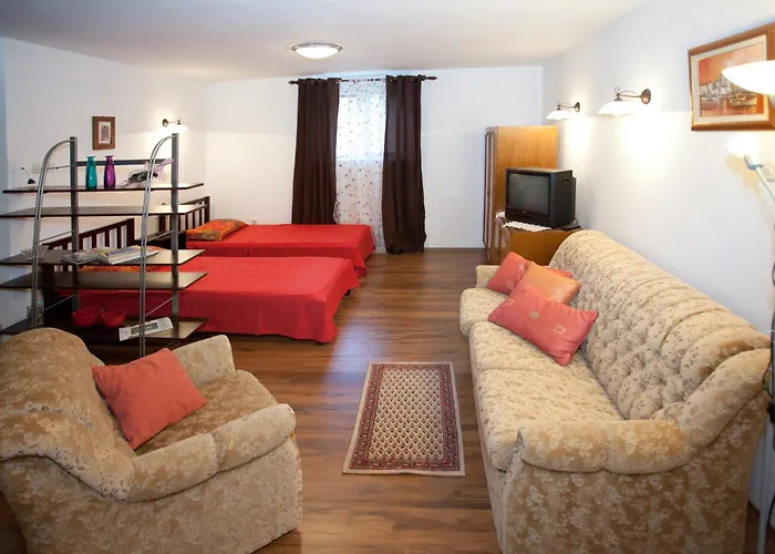 Apartments Miranda